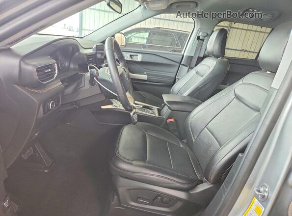 1FMSK8FH8RGA29633 2024 FORD EXPLORER Silver Widok wnętrza z przodu