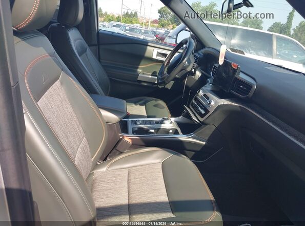 1FMSK8JH3RGA20832 2024 FORD EXPLORER Silver Vista interior delantera