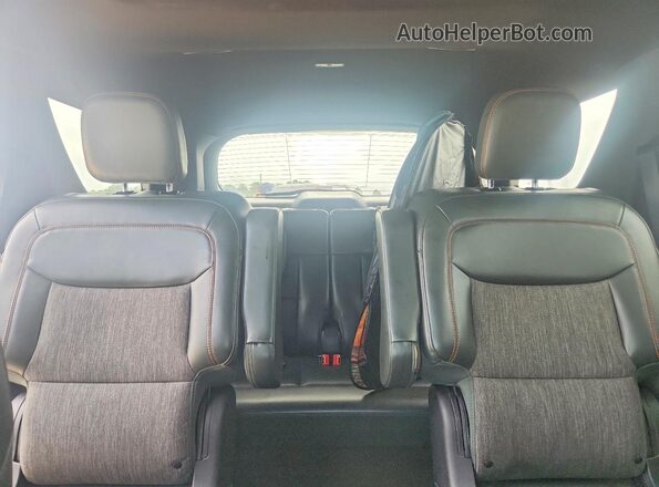 1FMSK8JH9NGB91000 2022 FORD EXPLORER Green Widok tylnych siedzeń