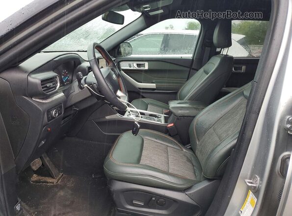 1FMSK8JH9RGA12444 2024 FORD EXPLORER Gray Front interior view