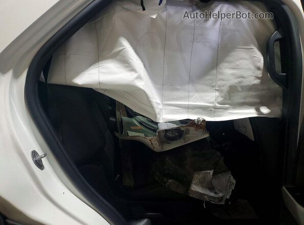 1FMSK8JHXMGC30501 2021 FORD EXPLORER White Вид задньої частини салону