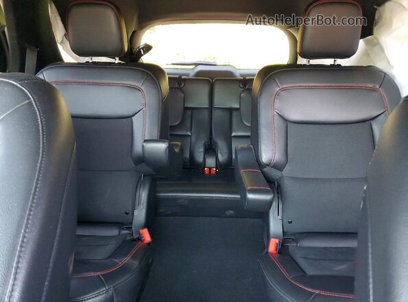 1FMSK8KH8RGA89739 2024 FORD EXPLORER Silver Հետևի նստատեղերի տեսք