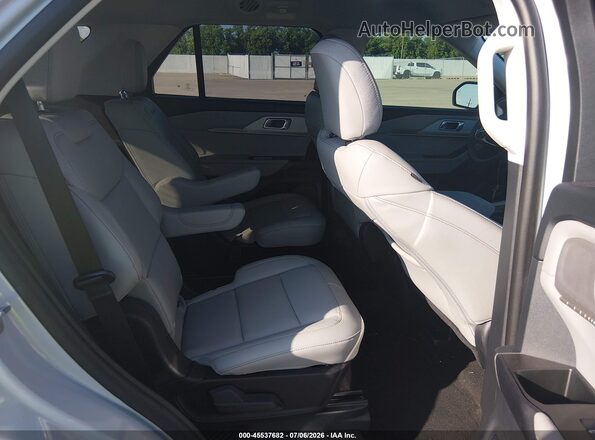 1FMUK7DH7TGA35680 2026 FORD EXPLORER White Vista de la etiqueta del VIN