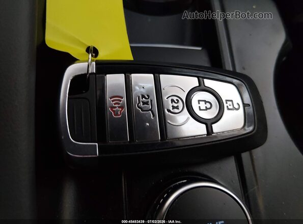 1FMUK7DHXSGC91553 2025 FORD EXPLORER Gray Widok deski rozdzielczej