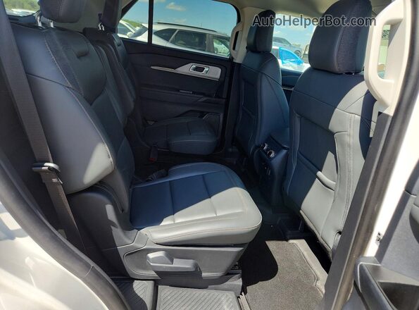 1FMUK8DH8SGC06103 2025 FORD EXPLORER White Rear interior view