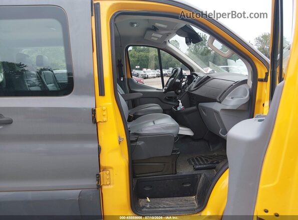 1FMZK1ZM1GKA29689 2016 FORD TRANSIT-150 Gray Вид салону спереду