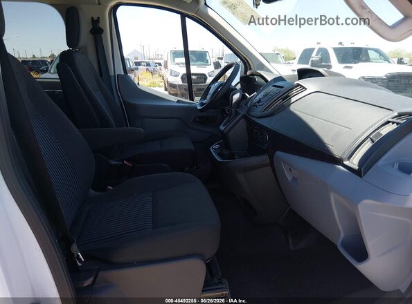 1FMZK1ZM9JKB42572 2018 FORD TRANSIT-150 White Front interior view