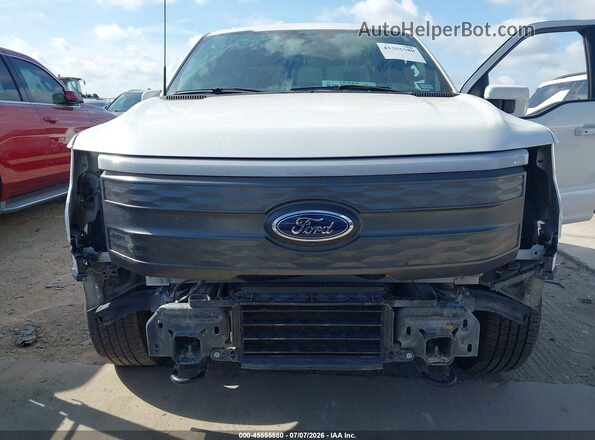 1FT6W1EV2PWG57053 2023 FORD F-150 LIGHTNING White Вид спереду