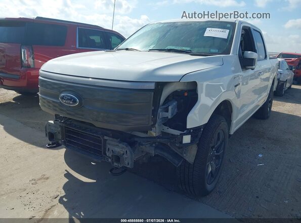 1FT6W1EV2PWG57053 2023 FORD F-150 LIGHTNING White Передня ліва чверть