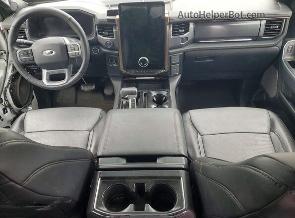 1FT6W1EV8PWG60037 2023 FORD F150 Белый Вид панели приборов