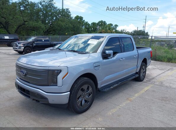 1FT6W1EV9NWG08042 2022 FORD F-150 LIGHTNING Silver წინა მარცხენა ხედი სამი მეოთხედიდან