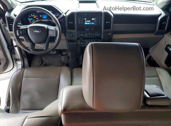 1FT7W2A68JEC87166 2018 FORD F250 White Dashboard view