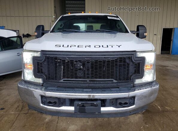 1FT7W2A68JEC87166 2018 FORD F250 White Front view
