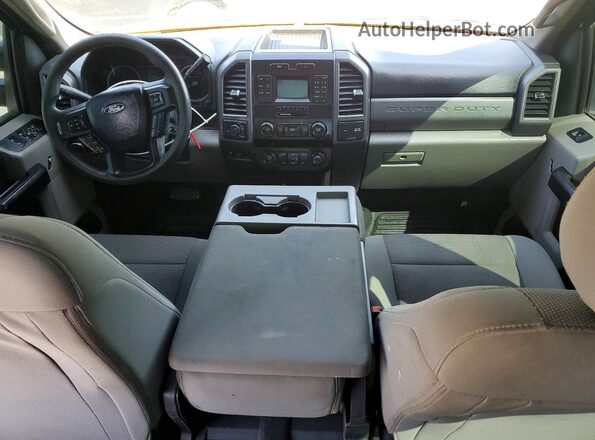 1FT7W2A69KEE77012 2019 FORD F250 Yellow Вид панелі приладів