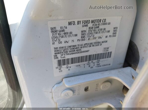 1FT7W2B60GEB95587 2016 FORD F-250 White Engine compartment view