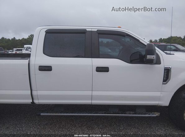 1FT7W2B61HEC13502 2017 FORD F-250 White Вид задньої частини салону