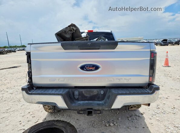 1FT7W2B61JEB19237 2018 FORD F250 Silver უკანა ხედი