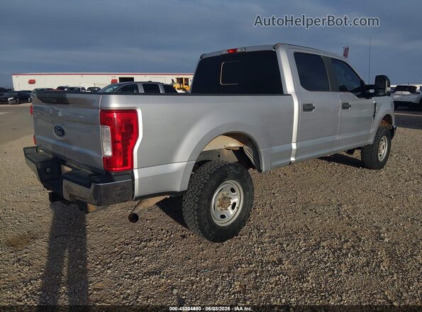 1FT7W2B61JEC69946 2018 FORD F-250 Серый Передняя левая четверть
