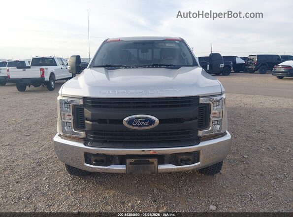 1FT7W2B61JEC69946 2018 FORD F-250 Серый Вид сзади
