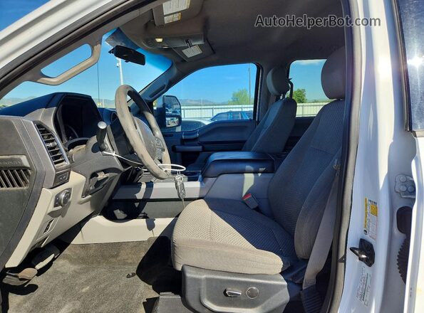 1FT7W2B62JEC89736 2018 FORD F250 White Widok wnętrza z przodu