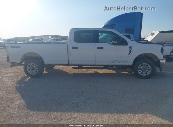 1FT7W2B62KEE58705 2019 FORD F-250 White Widok wnętrza z tyłu