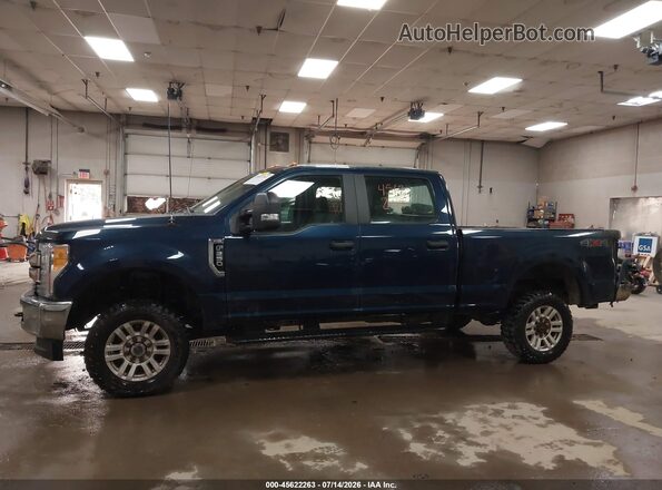 1FT7W2B63HEE29948 2017 FORD F-250 Синий Вид задней части салона