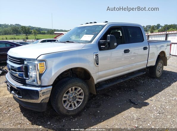 1FT7W2B63HEE98008 2017 FORD F-250 Silver Vista tres cuartos delantera izquierda