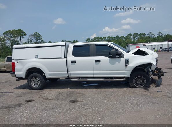1FT7W2B63JEC04063 2018 FORD F-250 Белый Вид задней части салона