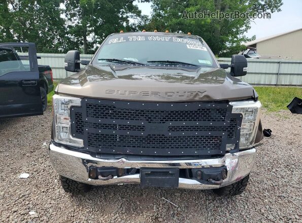 1FT7W2B64HEE53143 2017 FORD F250 Brown Widok z przodu
