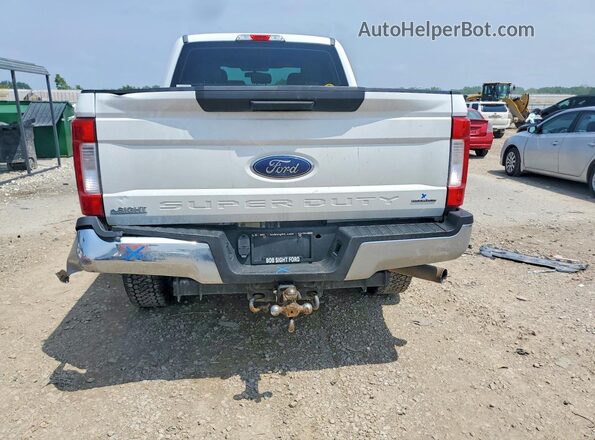1FT7W2B64HEF51685 2017 FORD F250 Белый Вид сзади