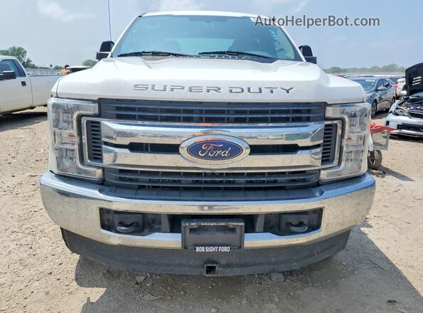 1FT7W2B64HEF51685 2017 FORD F250 Белый Вид спереди