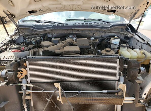1FT7W2B64MEC92853 2021 FORD F250 White Widok wnętrza z tyłu
