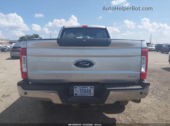 1FT7W2B65JEC83817 2018 FORD F-250 Silver 