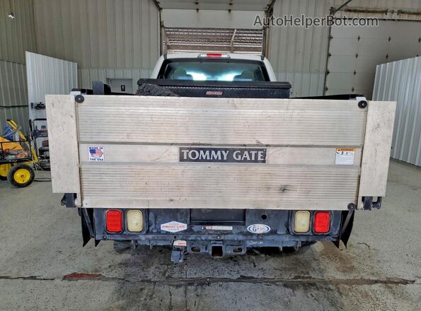 1FT7W2B65JED06271 2018 FORD F250 White Հետևի տեսք