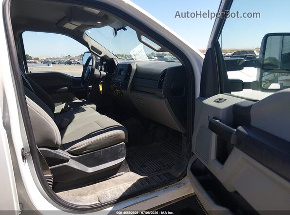 1FT7W2B67KEF84686 2019 FORD F-250 White Front interior view