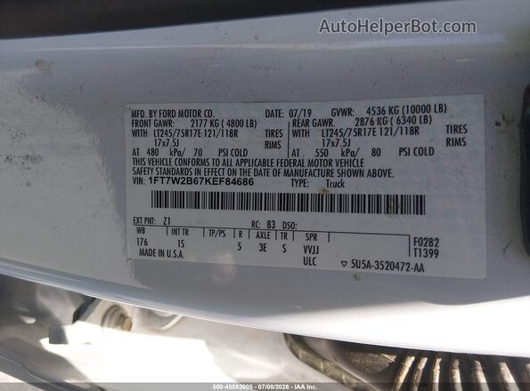 1FT7W2B67KEF84686 2019 FORD F-250 White Engine compartment view