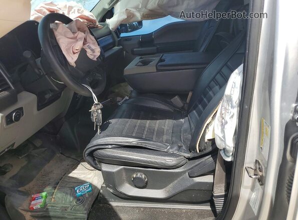 1FT7W2B68KED76042 2019 FORD F250 Серебряный Вид салона спереди