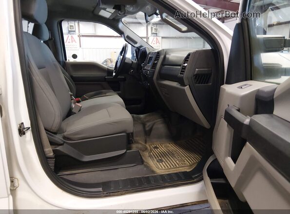 1FT7W2B68KEE97217 2019 FORD F-250 Белый Вид салона спереди