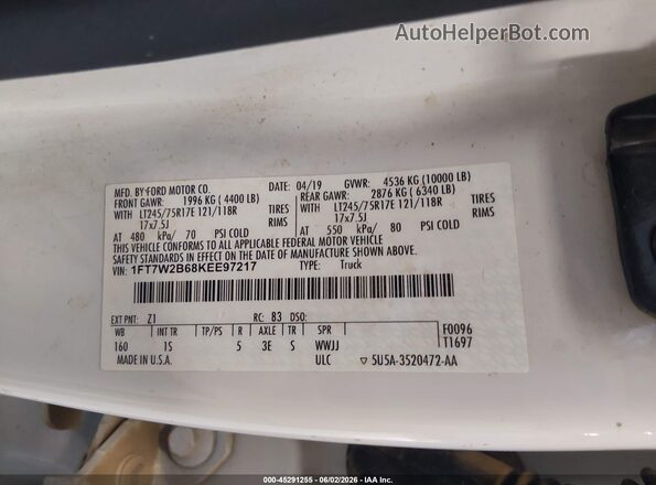 1FT7W2B68KEE97217 2019 FORD F-250 Белый Вид подкапотного пространства