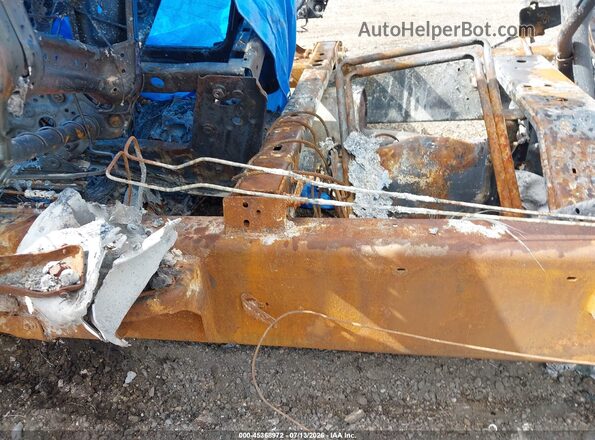1FT7W2B69HEE45992 2017 FORD F-250 Silver Vista del compartimento del motor