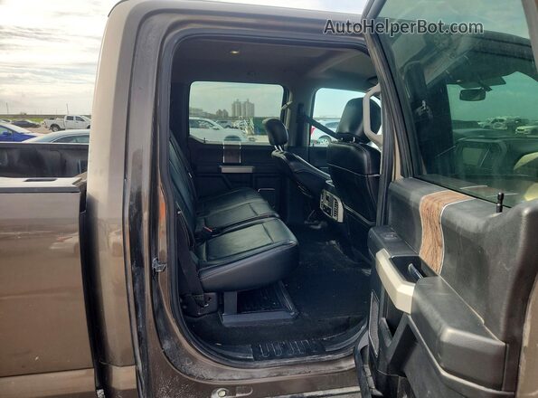 1FT7W2B69HEF37054 2017 FORD F250 Tan Vista de los asientos traseros
