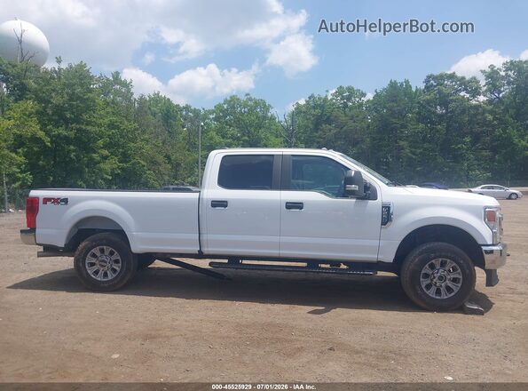 1FT7W2B69NEF98934 2022 FORD F-250 White Vista interior trasera