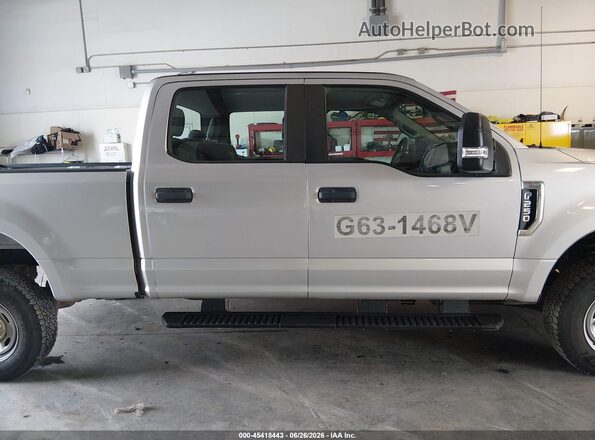 1FT7W2B6XJEC83814 2018 FORD F-250 Gray Rear interior view