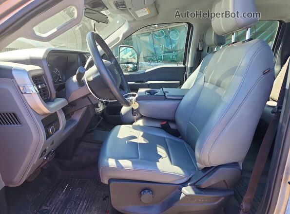 1FT7W2BA3REF14374 2024 FORD F250 Silver Вид салону спереду