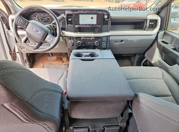 1FT7W2BA4RED38211 2024 FORD F250 Белый Вид панели приборов