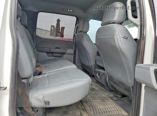 1FT7W2BA4REE50961 2024 FORD 250 White Widok tylnych siedzeń