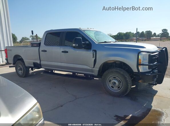 1FT7W2BA9PEE01476 2023 FORD F-250 Silver Вид задньої частини салону