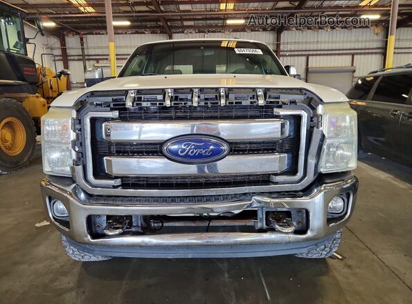 1FT7W2BT1GEB04333 2016 FORD F250 White Widok z przodu