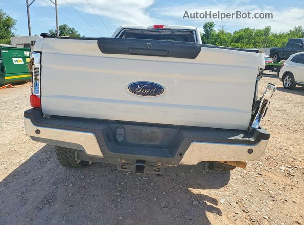 1FT7W2BT1JEC39173 2018 FORD F250 White Вид ззаду