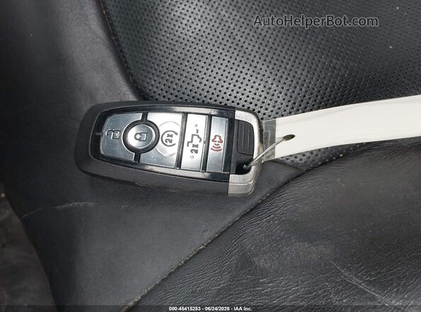 1FT7W2BT2KEC79151 2019 FORD F-250 Серый Вид панели приборов